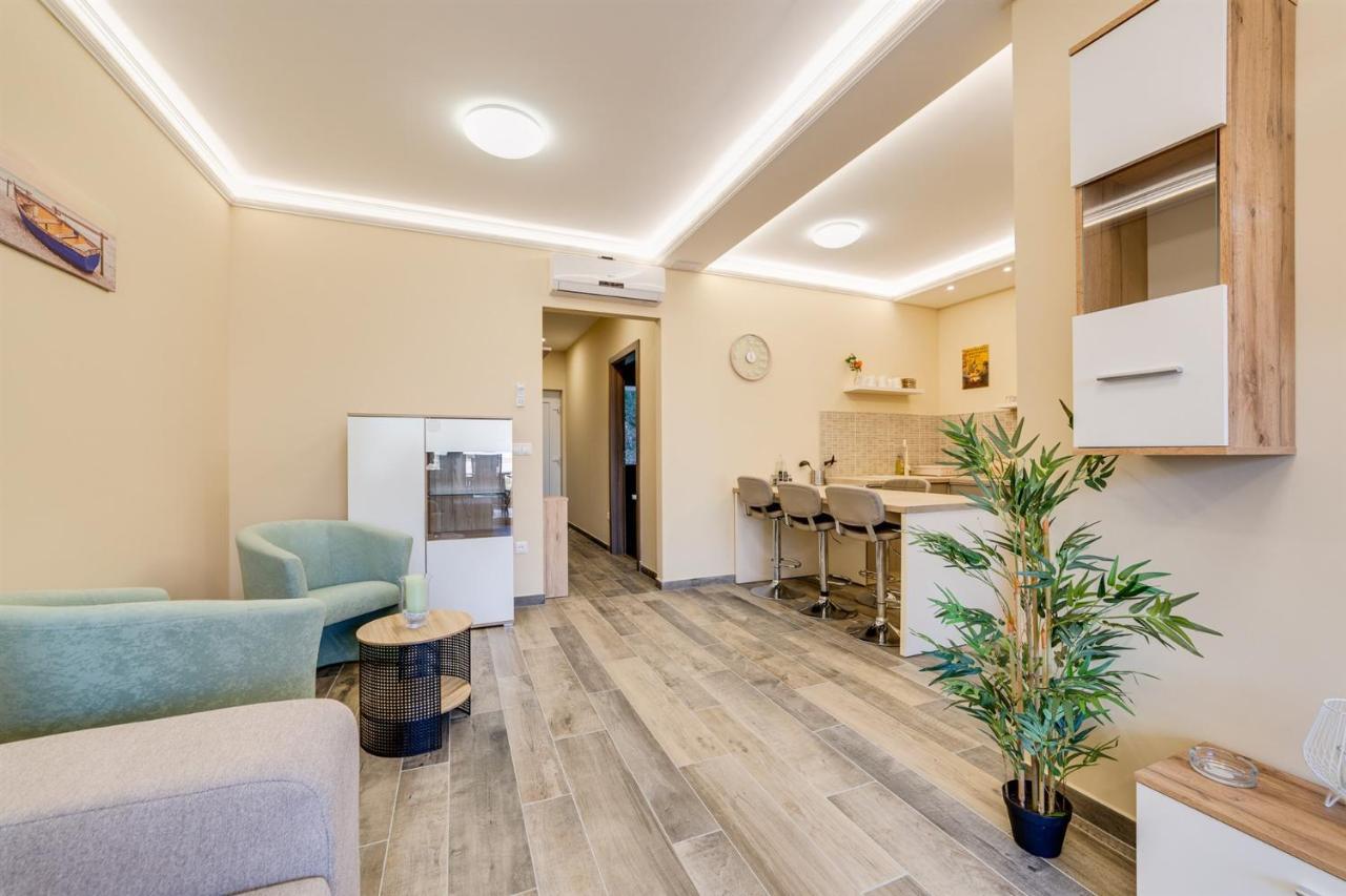 Forest Foeldvar Apartmanok By Bltn Balatonföldvár Εξωτερικό φωτογραφία