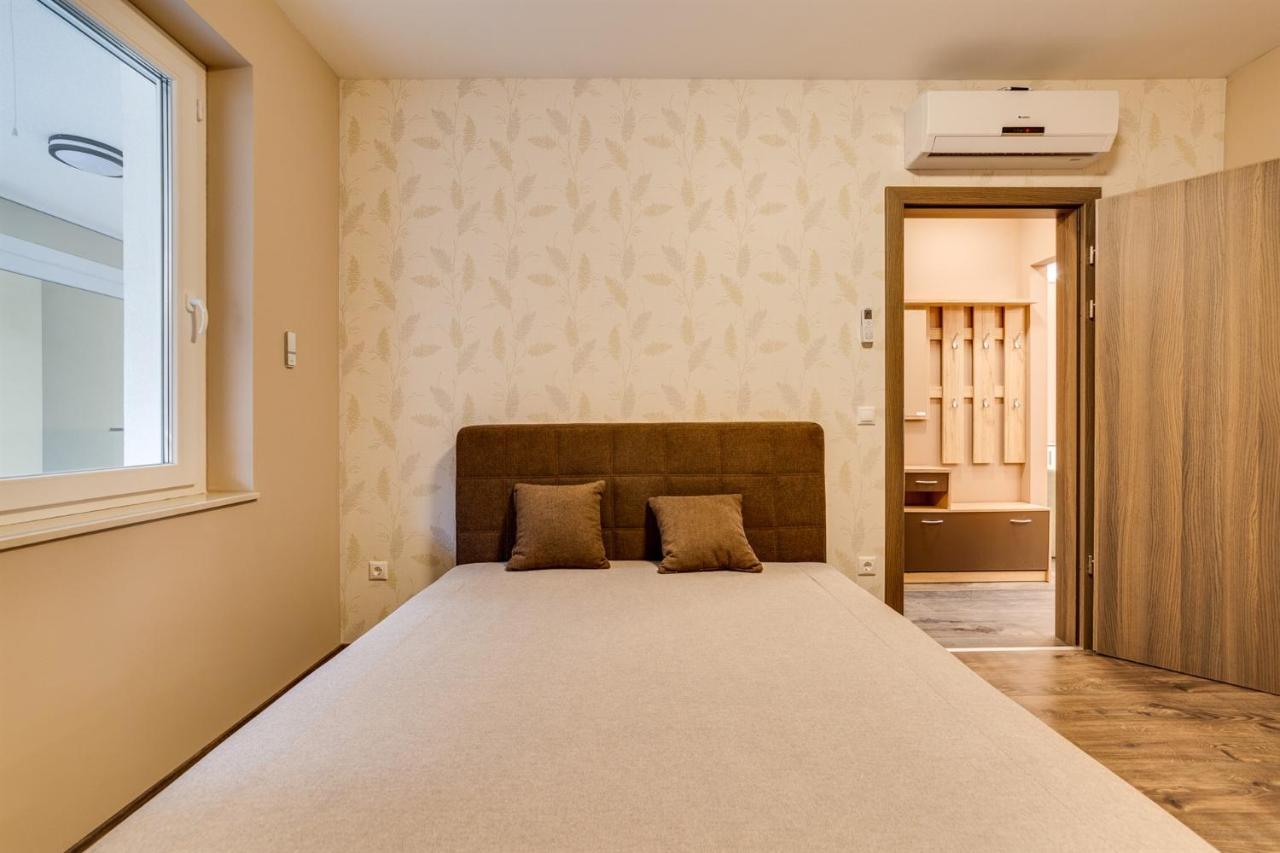 Forest Foeldvar Apartmanok By Bltn Balatonföldvár Εξωτερικό φωτογραφία