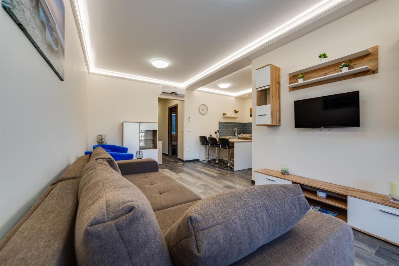 Forest Foeldvar Apartmanok By Bltn Balatonföldvár Εξωτερικό φωτογραφία