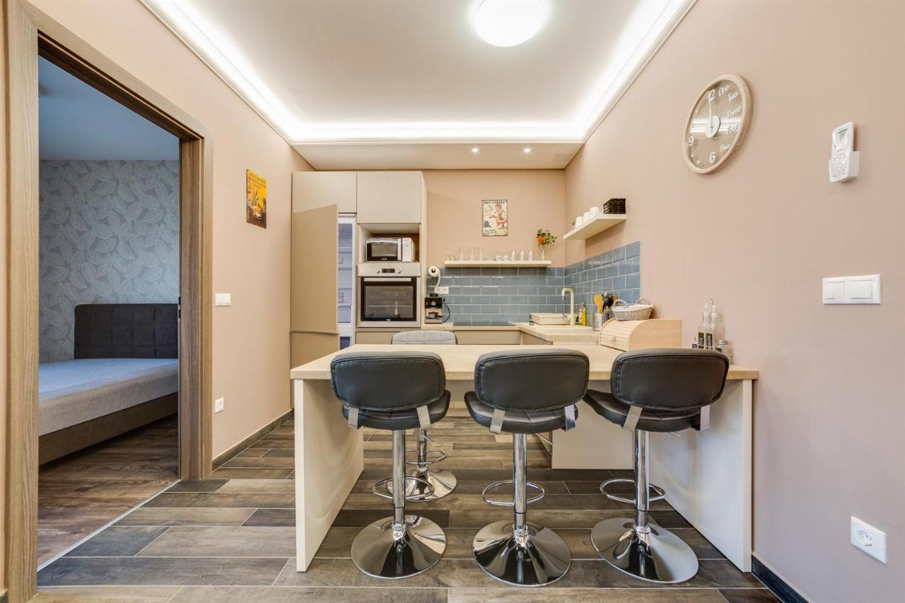 Forest Foeldvar Apartmanok By Bltn Balatonföldvár Εξωτερικό φωτογραφία