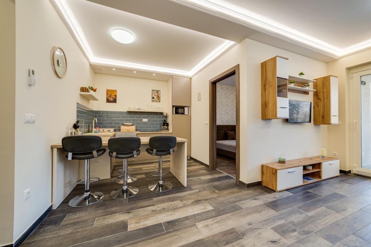 Forest Foeldvar Apartmanok By Bltn Balatonföldvár Εξωτερικό φωτογραφία